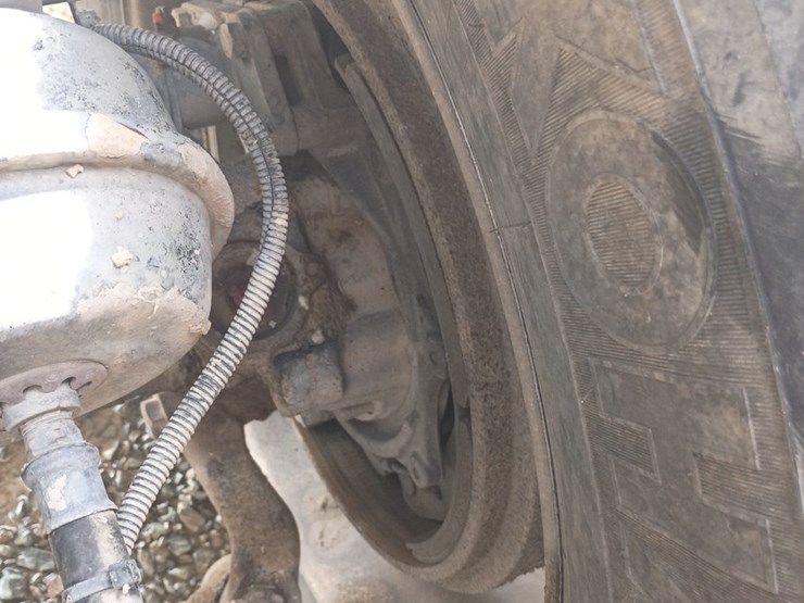 2012-massey-ferguson-8-image-39