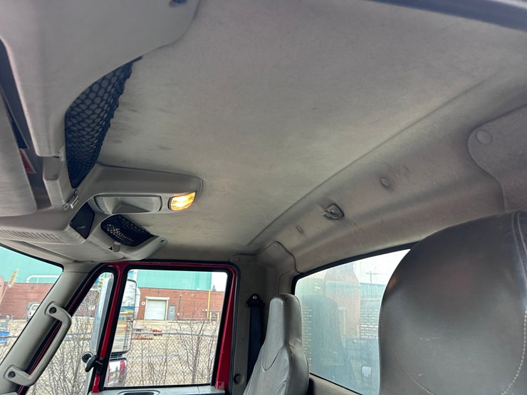 #1690-•-2013-international-7500-6x4-hydro-excavation-truck-image-54