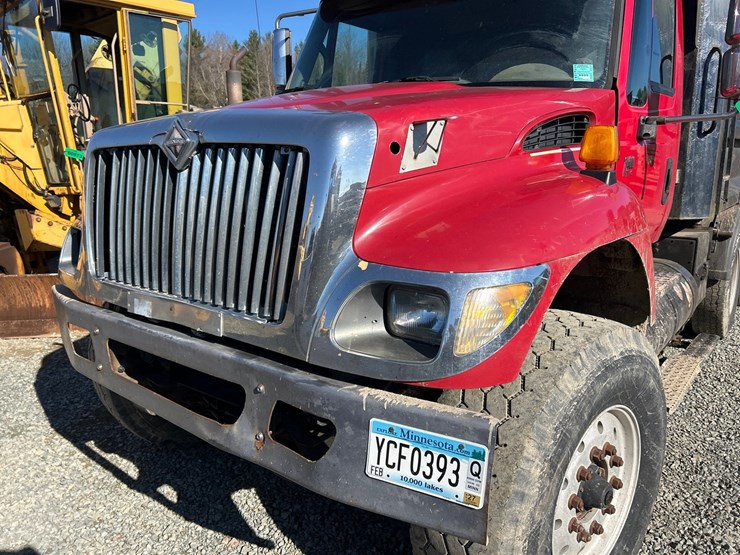 2006-international-7400-image-8