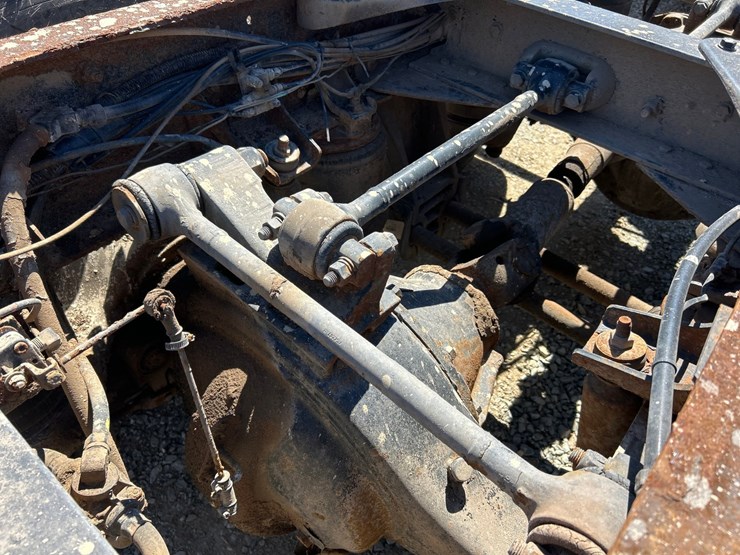 1994-massey-ferguson-8-image-32