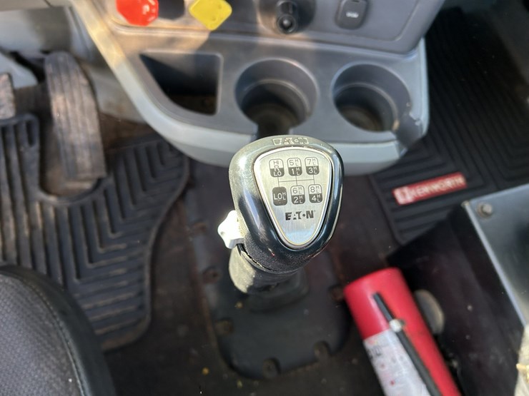 2020-kenworth-t880-image-66