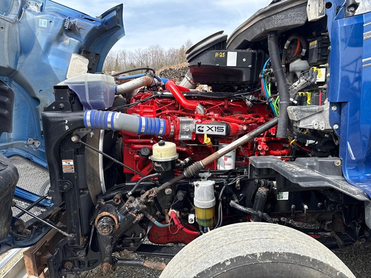 2019-kenworth-t680-image-9