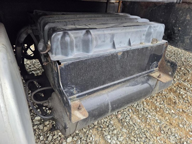 2013-international-durastar-4300-image-20