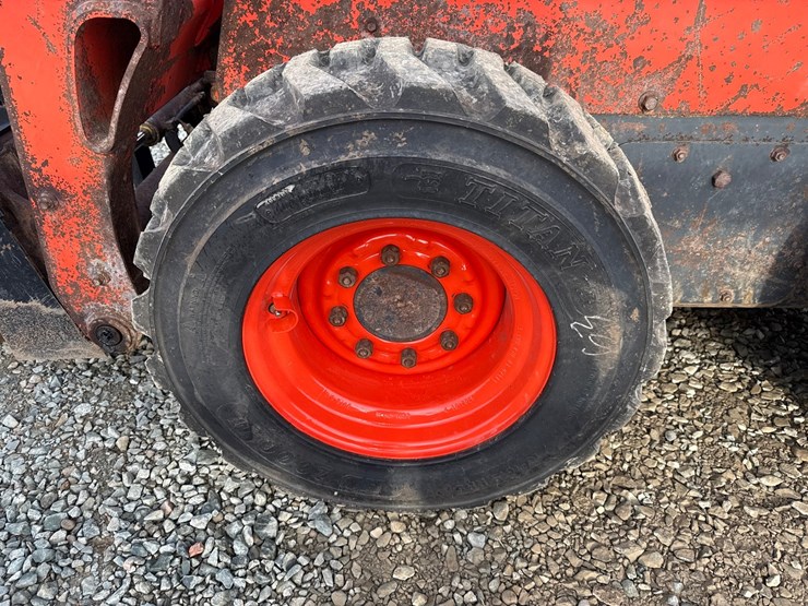 kubota-ssv65-image-38