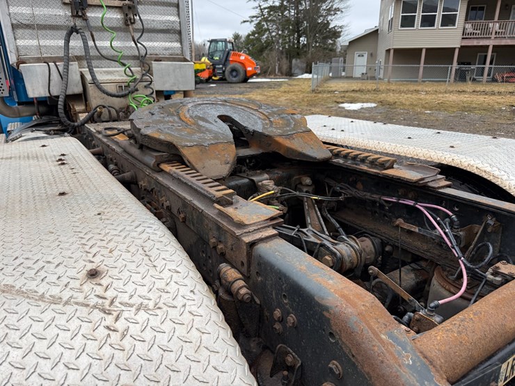 2020-kenworth-t800-image-42