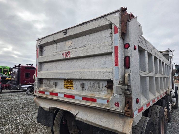 2006-massey-ferguson-8-image-24