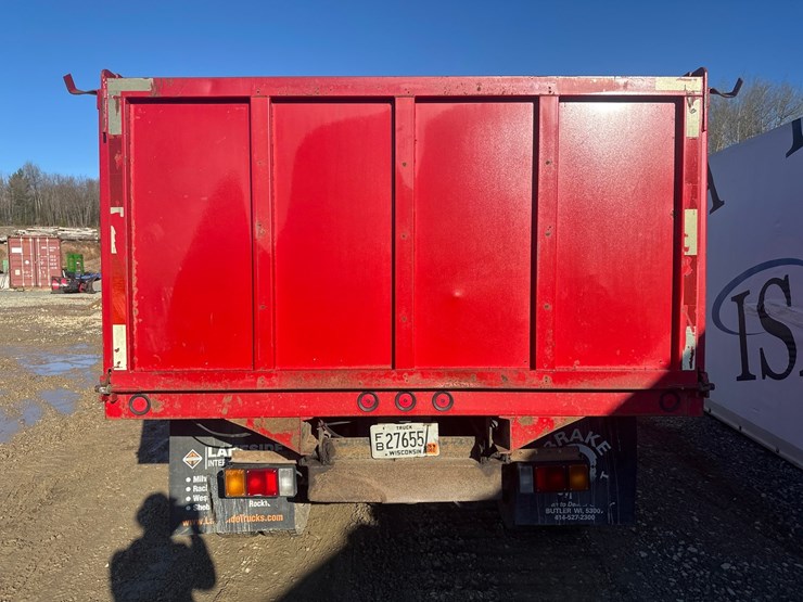 2005-isuzu-nqr-image-4