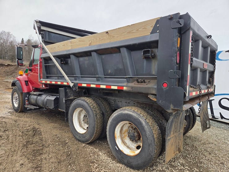 2006-international-7400-image-3