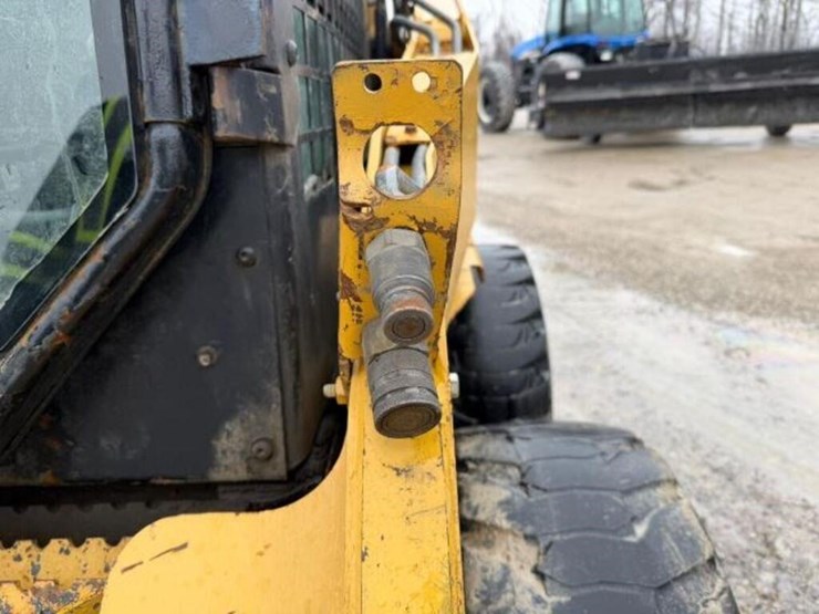 2009-caterpillar-232b2-image-19