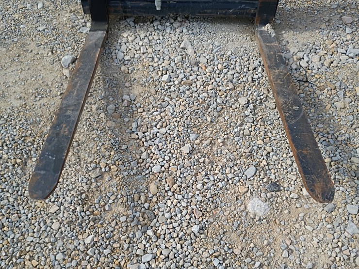 #23925-•-hydraulic-fork-skid-steer-attachment-image-5