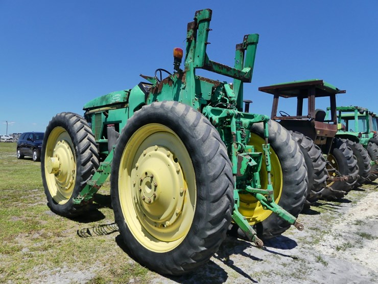 john-deere-7200-image-4