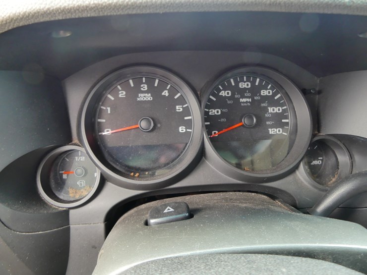 2011-gmc-1500-image-12