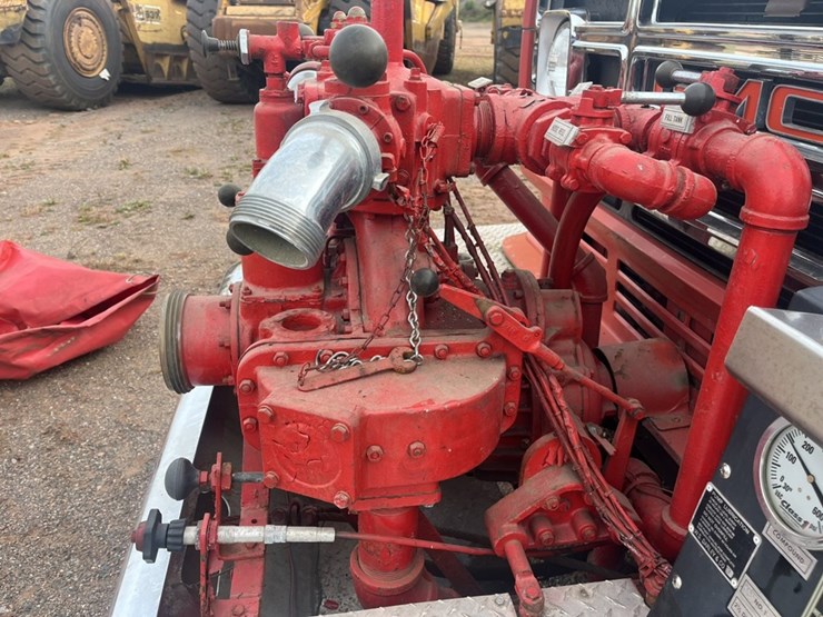 #1148-•-1980-gmc-v-8-fire-truck-image-54