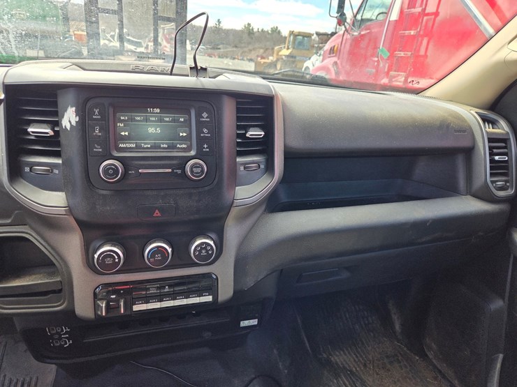 2019-dodge-3500hd-image-49