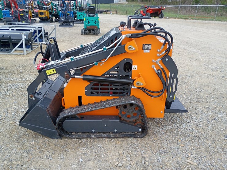 #23943-•-2025-arteer-qb-480-mini-skid-steer-[damaged]-image-1