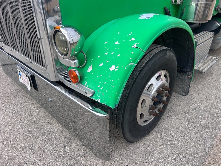 1999-peterbilt-379-image-9