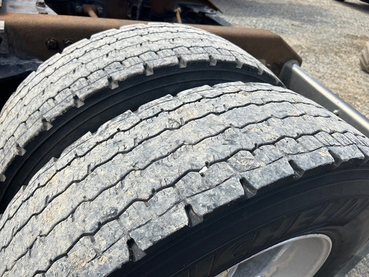 2017-kenworth-t660-image-79