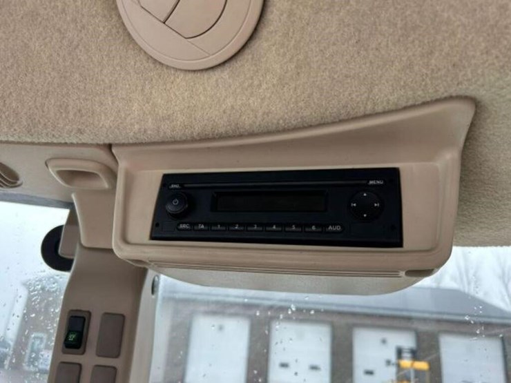 2016-john-deere-5085e-image-20