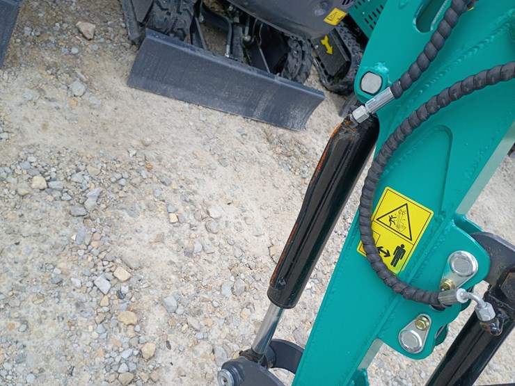 #24173-•-2025-agt-qk16r-mini-excavator-image-26