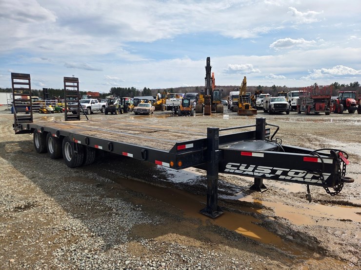 2013-massey-ferguson-8-image-7