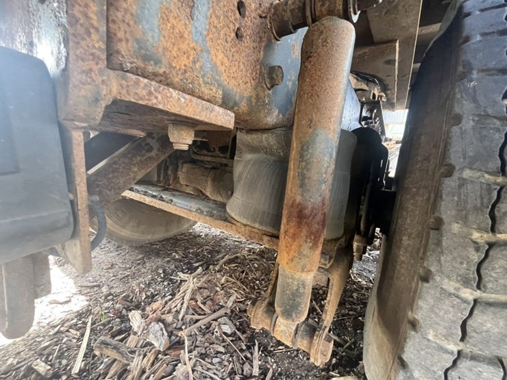 #1556-•-1999-mack-e7-460-day-cab-truck-tractor-image-65