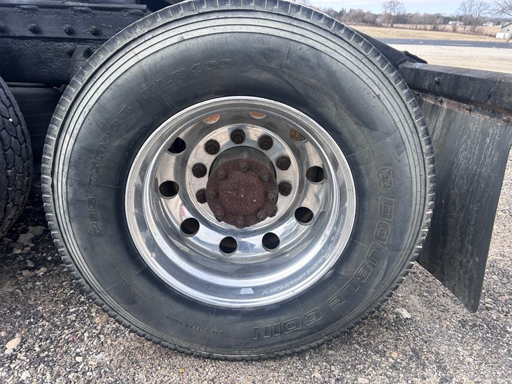 1998-peterbilt-379-image-85