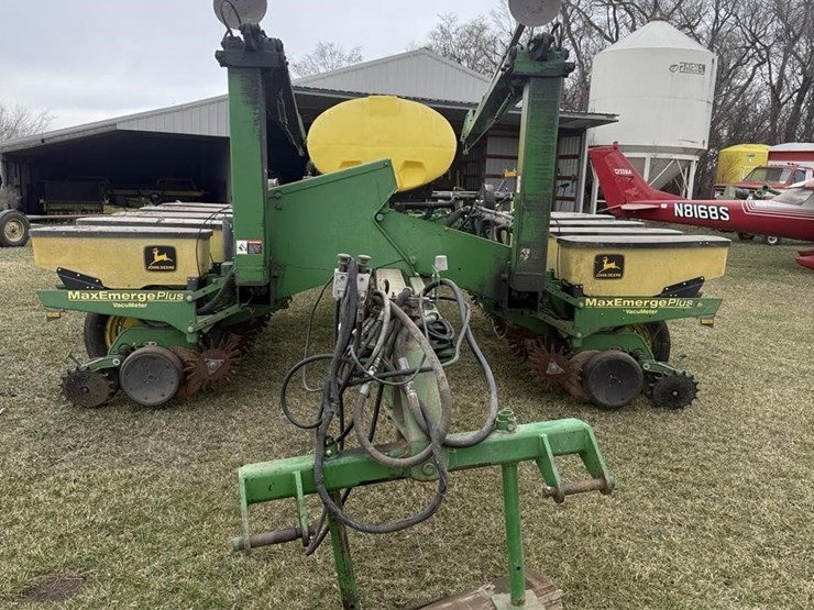 1997-john-deere-1770-image-8