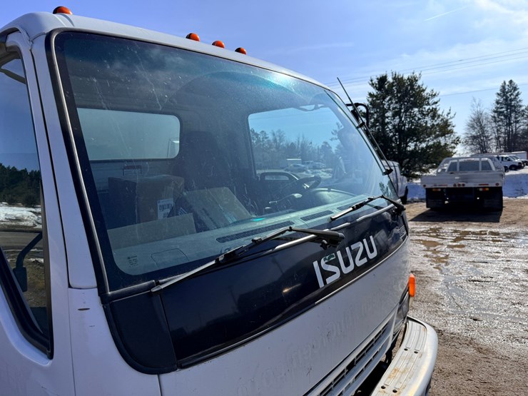 2001-isuzu-npr-image-15