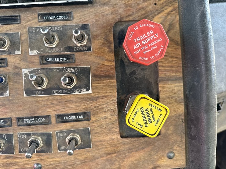 1996-western-star-4964s-image-59