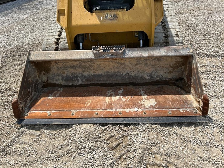 2021-caterpillar-289d3-image-9