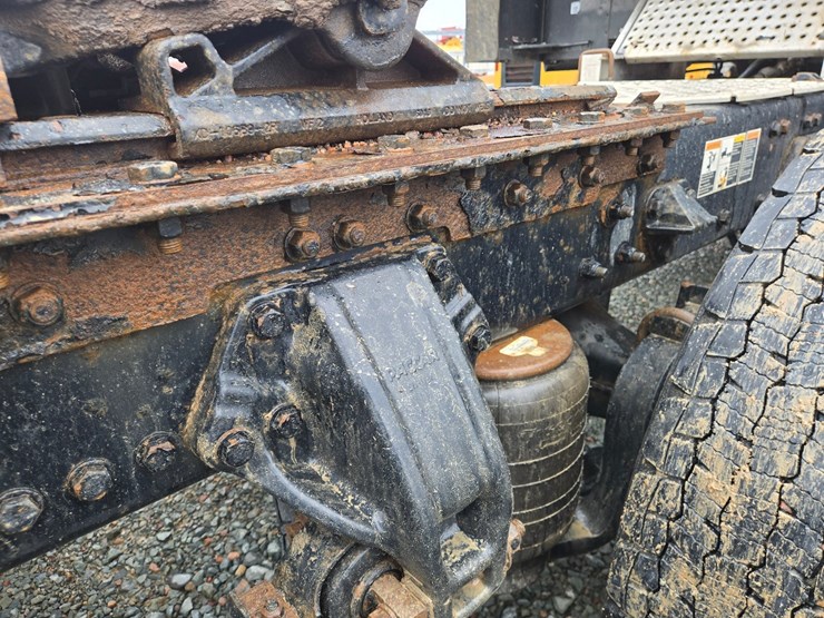 2017-kenworth-t680-image-38