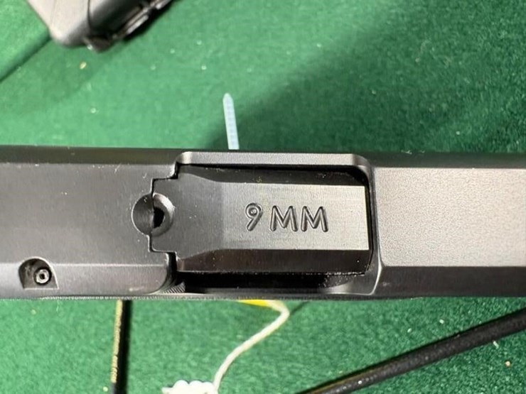 smith-&-wesson-9-shield-9mm-pistol-image-5