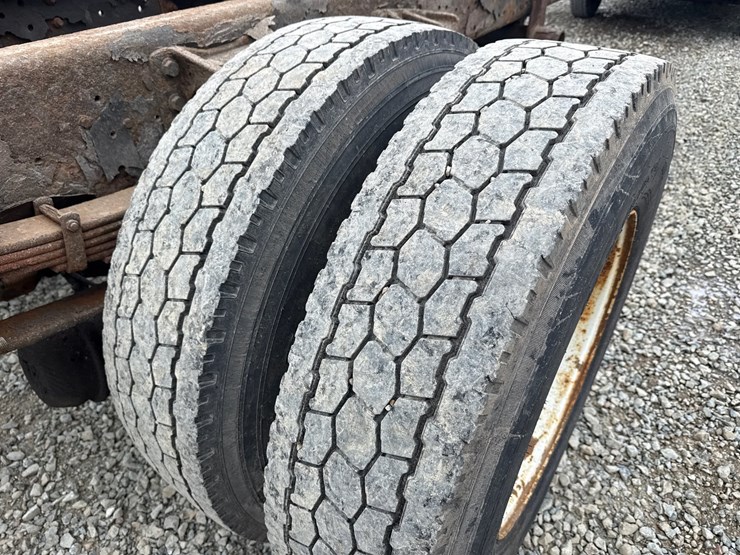 2002-international-4300-sba-image-60