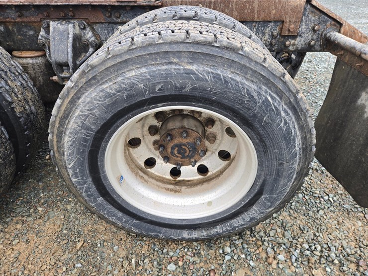 2017-kenworth-t680-image-97