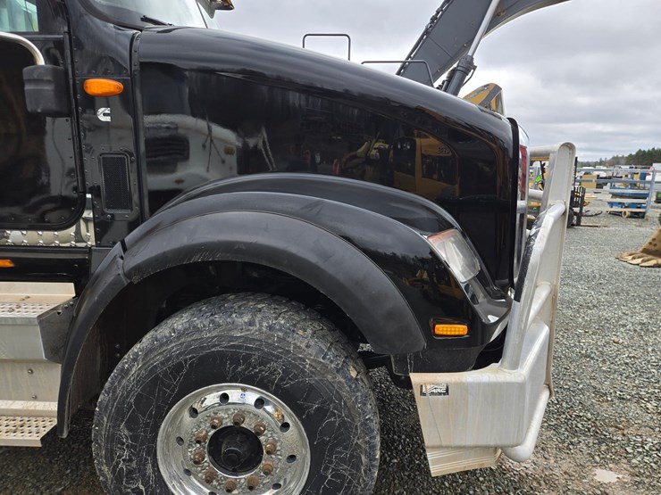 2019-international-hx620-image-12