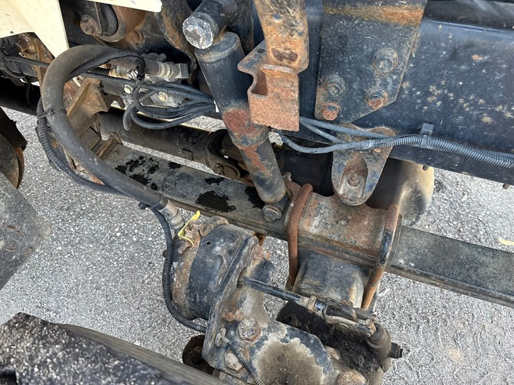 2010-international-7400-image-16