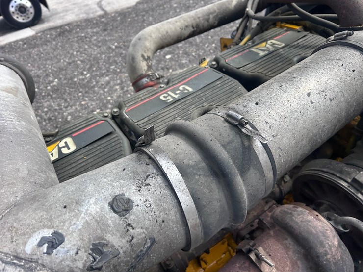 2000-peterbilt-379-image-71