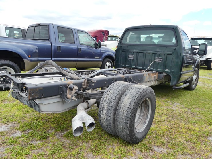 2016-ford-f350-xl-image-3