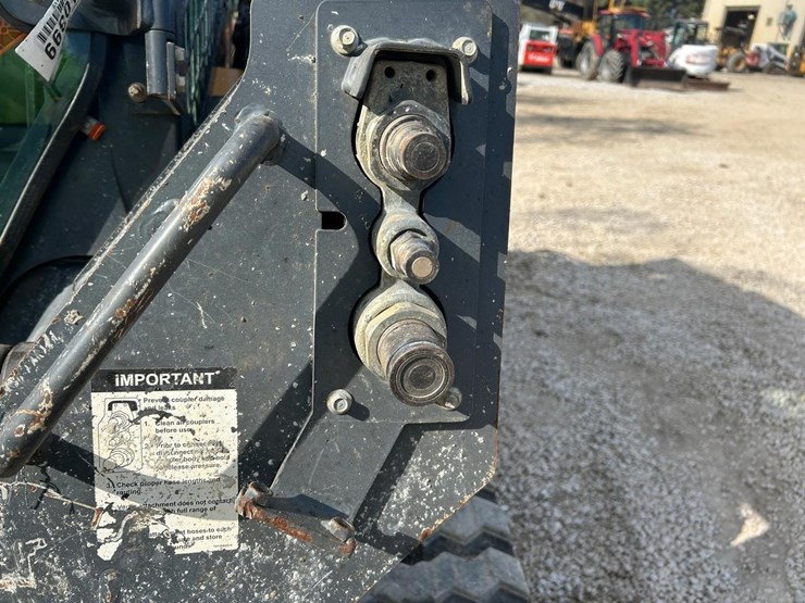 2021-deere-325g-image-11