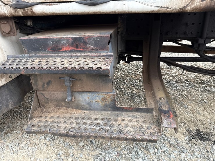 1990-international-4900-image-36