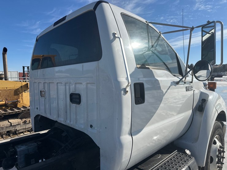 2012-ford-f650-image-13