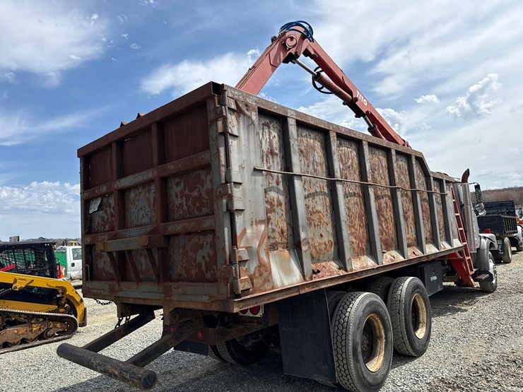 1990-massey-ferguson-8-image-30