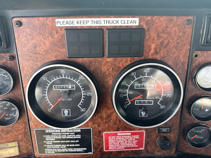 2005-kenworth-t800-image-70