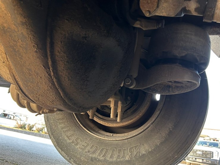 peterbilt-365-image-68