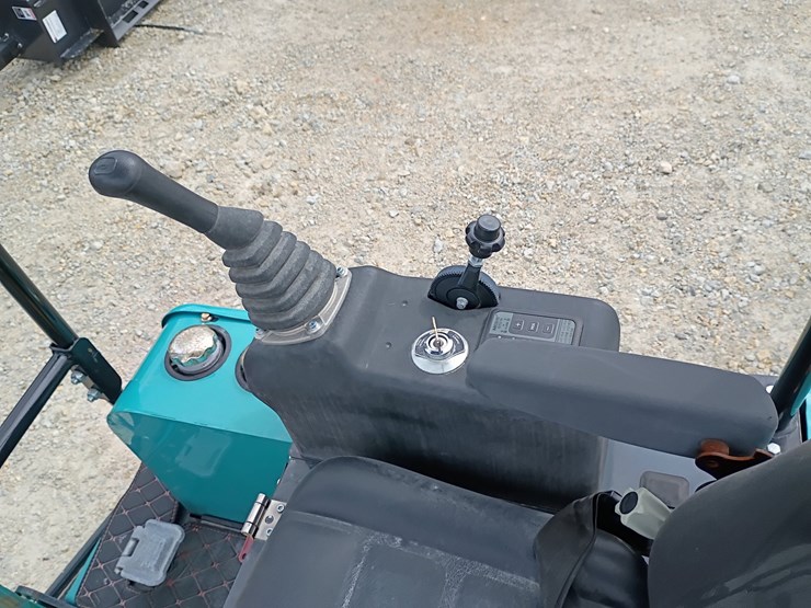 #24167-•-2025-diesel-digmaster-dm200-mini-excavator-image-15