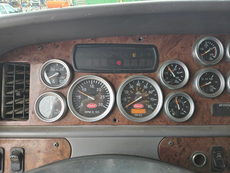 2007-peterbilt-387-image-86