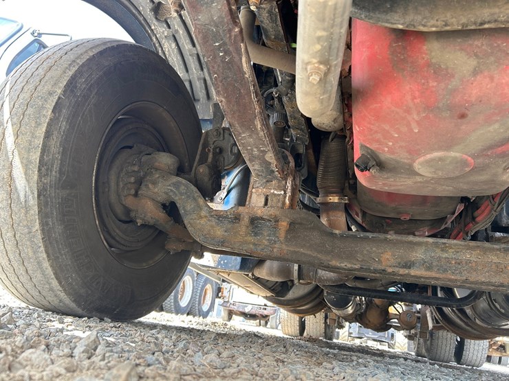 2017-kenworth-t660-image-30