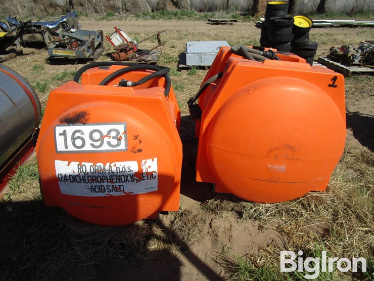 poly-liquid-totes-w/pumps-image-6