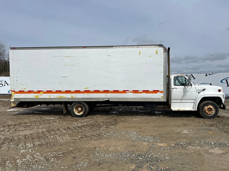 1993-ford-f700-image-5