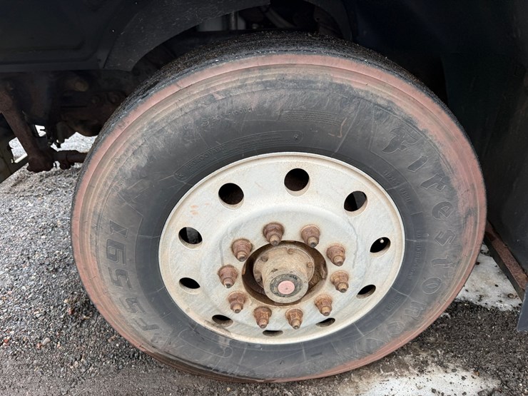 1996-mack-ch613-image-77